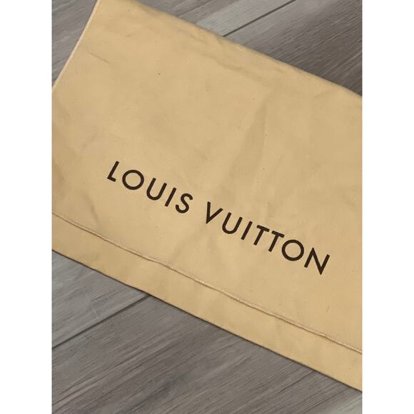 Louis Vuitton, LV Authentic, 14x9 dust bag. KB457 - Picture 2 of 3